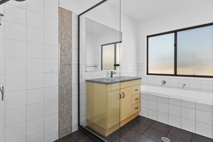 Beach House On Ebony – Casuarina