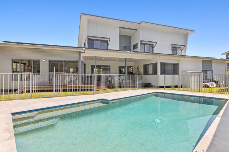 Beach House On Ebony – Casuarina