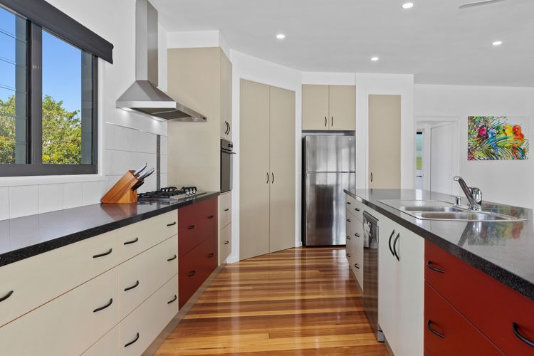 Beach House On Ebony – Casuarina