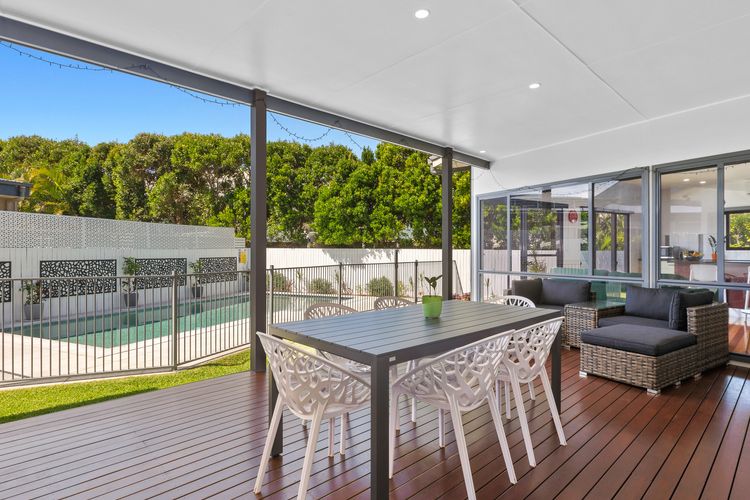 Beach House On Ebony – Casuarina