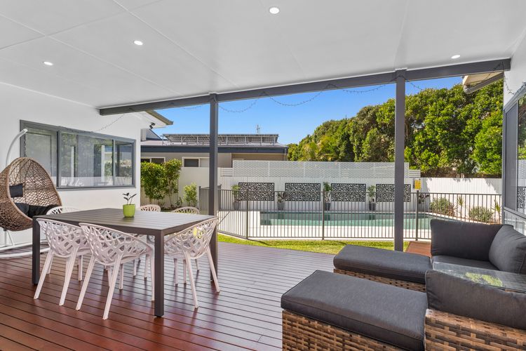 Beach House On Ebony – Casuarina