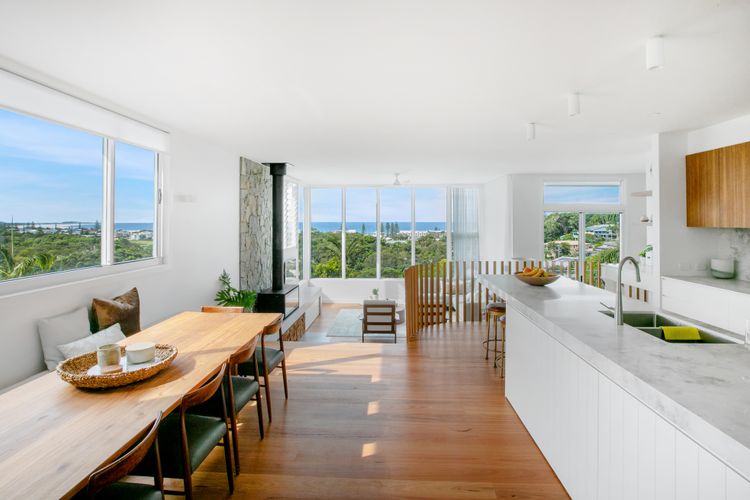 Luxe Paradise with sweeping Ocean Views & Pool