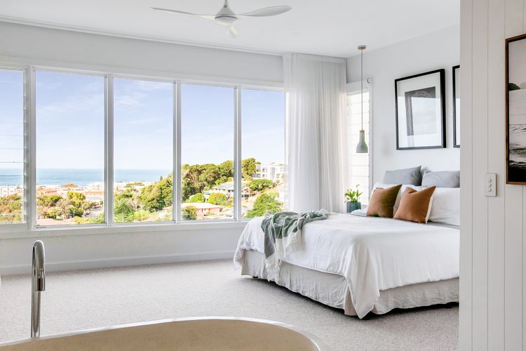 Luxe Paradise with sweeping Ocean Views & Pool