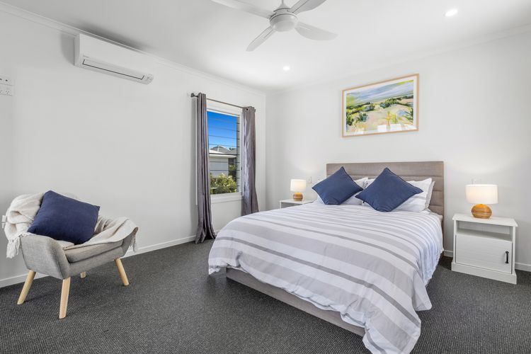 The Beachside Sanctuary -500m from Beach with Pool & Heated Spa