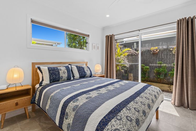 The Beachside Sanctuary -500m from Beach with Pool & Heated Spa