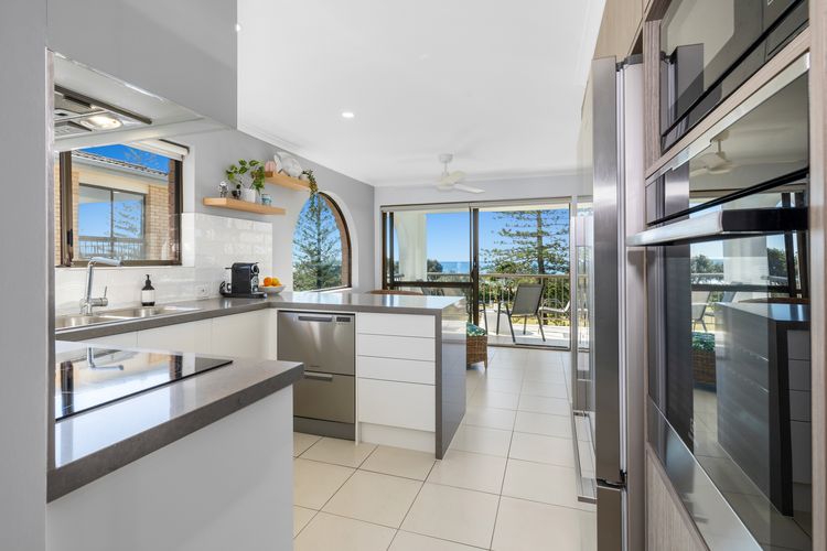 Sunrise by the Sea 5 – Oceanview Apartment