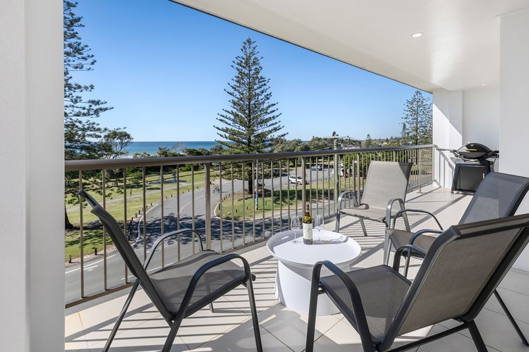 Sunrise by the Sea 5 – Oceanview Apartment