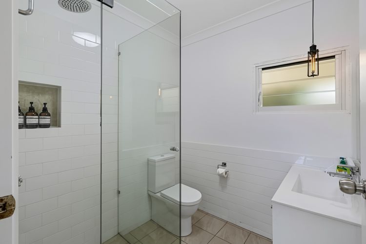 Classic Beach House on Surfside – Pet Friendly