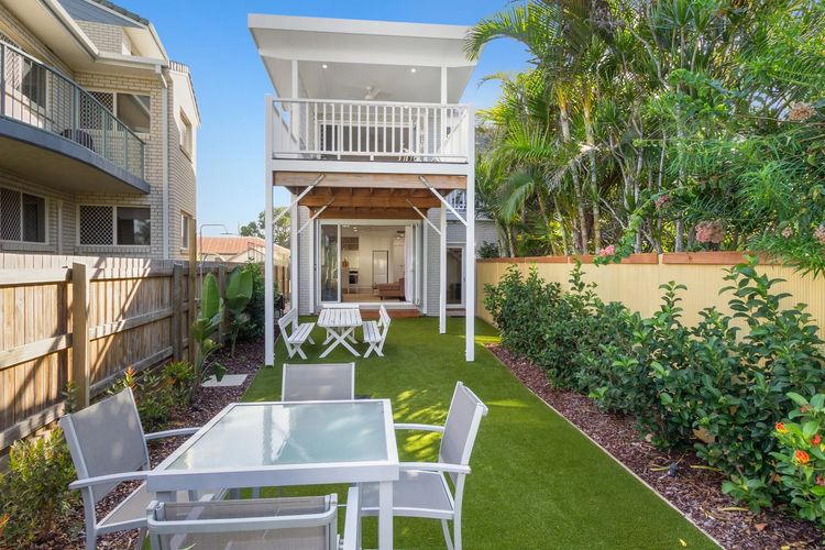 2br – Little Opulence Beach Villa on Marine