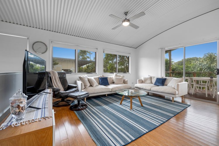 Beach Shacks 1 – 240m to Beach with Pool, Spa and Bbq