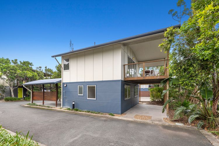 Beach Shacks 1 – 240m to Beach with Pool, Spa and Bbq