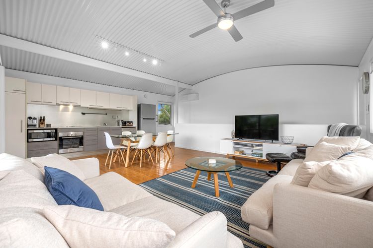 Beach Shacks 1 – 240m to Beach with Pool, Spa and Bbq