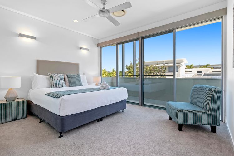 Salt Beach Escape – Coastal Reserve views and Pool