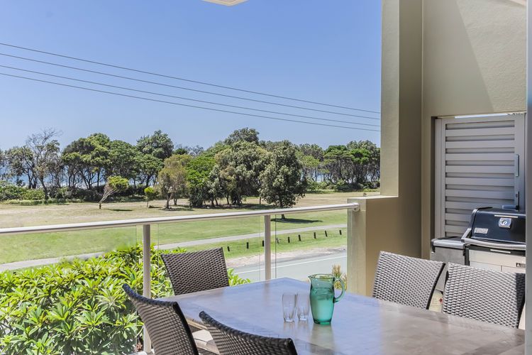 Ming 3 – Beachfront on Marine Parade