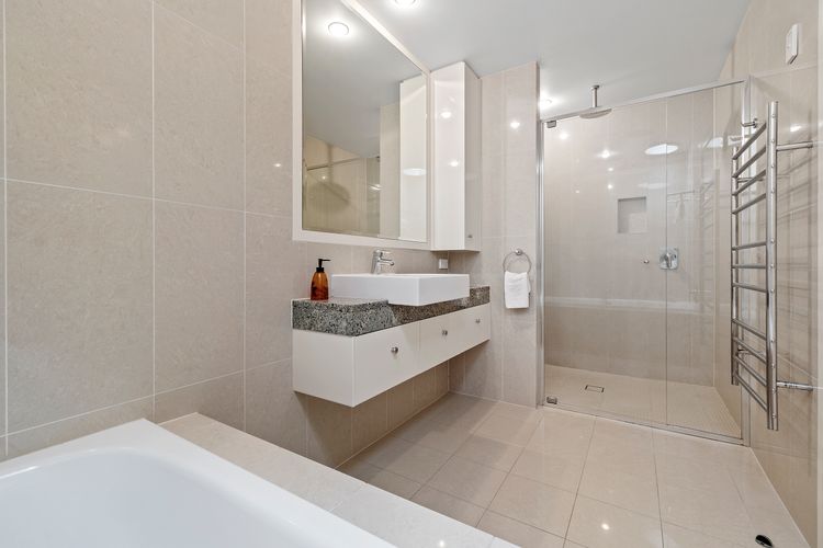 Ming 3 – Beachfront on Marine Parade