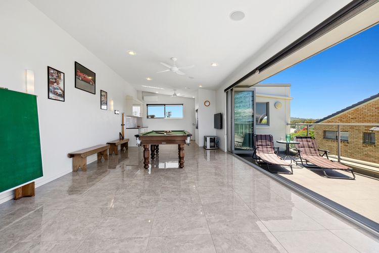 Ming 3 – Beachfront on Marine Parade