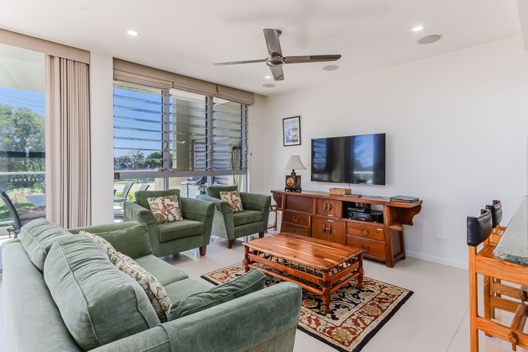 Ming 3 – Beachfront on Marine Parade