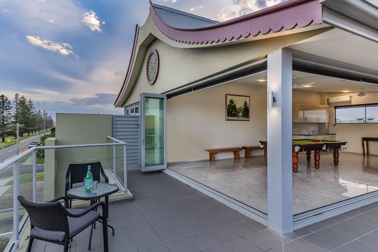 Ming 3 – Beachfront on Marine Parade