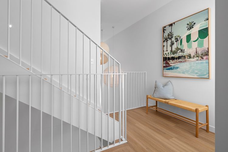 Pearl House – Coastal Luxury Retreat with Pool