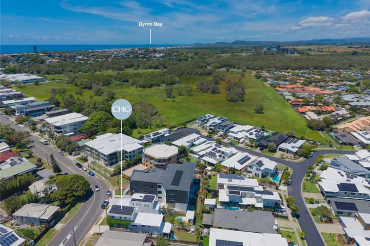 Pearl House – Coastal Luxury Retreat with Pool