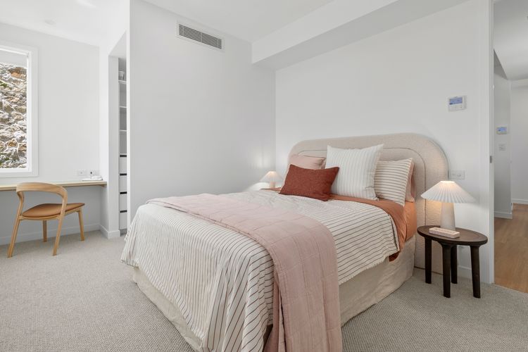 Pearl House – Coastal Luxury Retreat with Pool