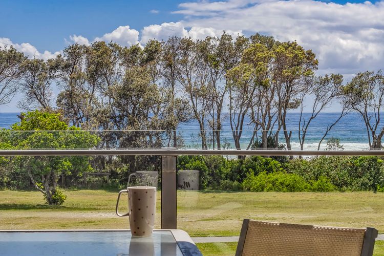 Ocean Views at Acacia – Beachfront Apartment
