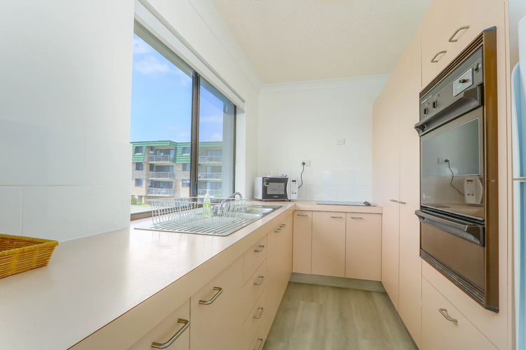 Ocean Views at Acacia – Beachfront Apartment