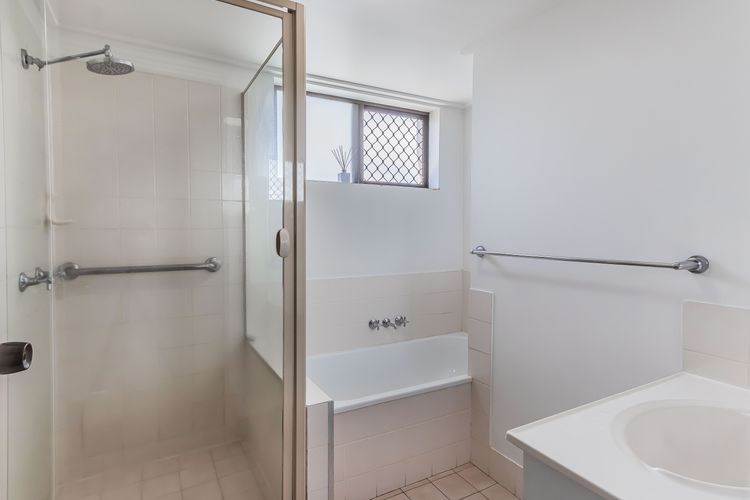 Ocean Views at Acacia – Beachfront Apartment