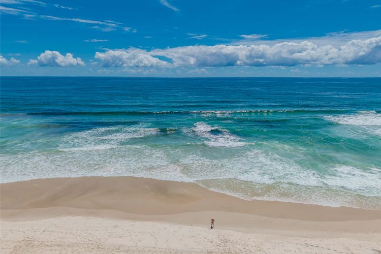 Ocean Views at Acacia – Beachfront Apartment