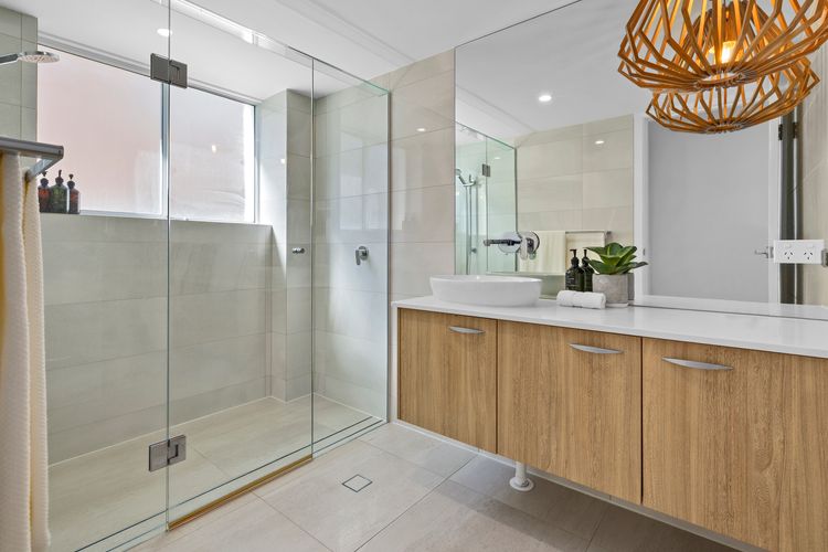 Ocean Outlook 4 on Marine Pde