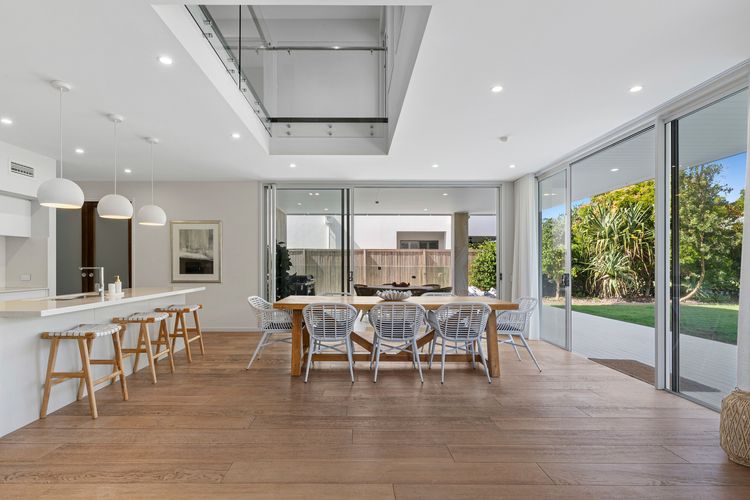 Cylinder Shores – Luxury Beachfront Home