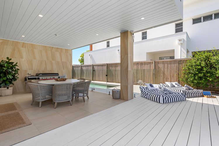 Cylinder Shores – Luxury Beachfront Home