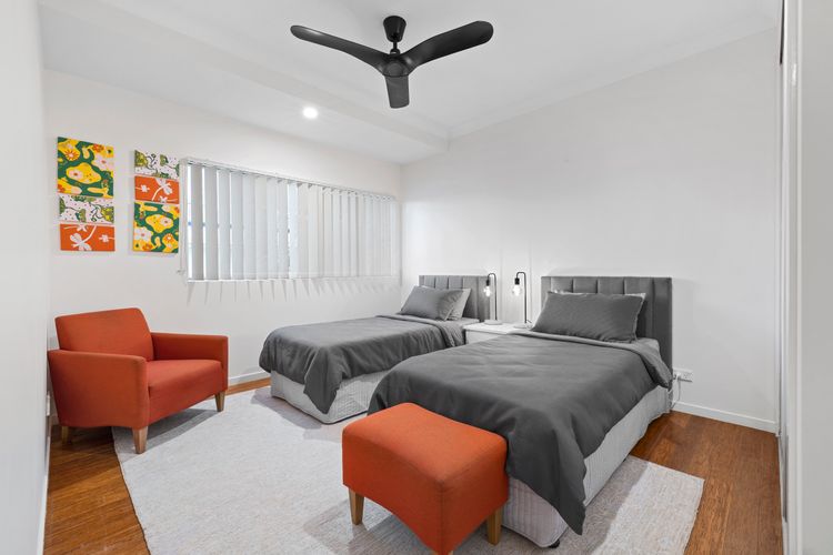 Surfmist by the Beach – Pet Friendly with Pool