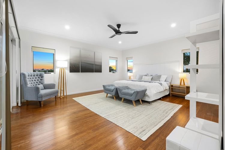 Surfmist by the Beach – Pet Friendly with Pool