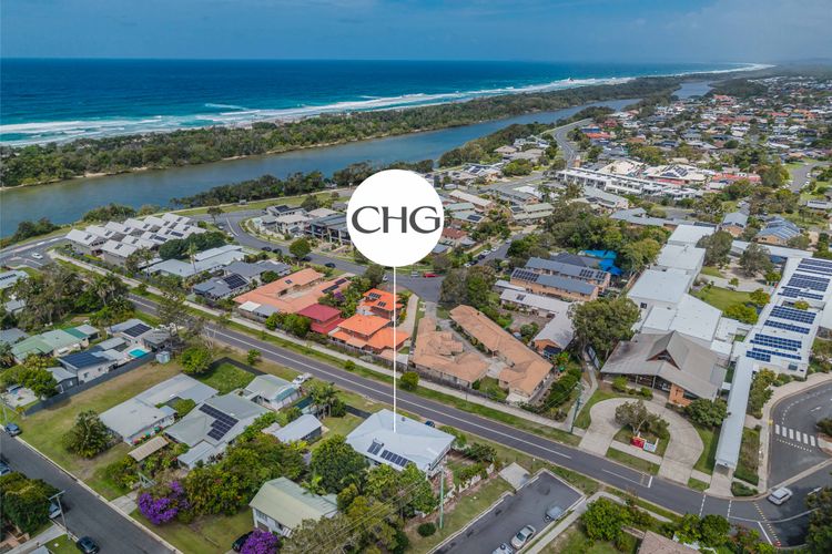 Three Pelicans by the Creek Pottsville– Huge Home