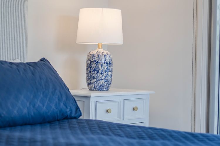 Three Pelicans by the Creek Pottsville– Huge Home