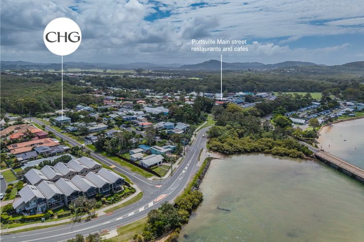 Three Pelicans by the Creek Pottsville– Huge Home