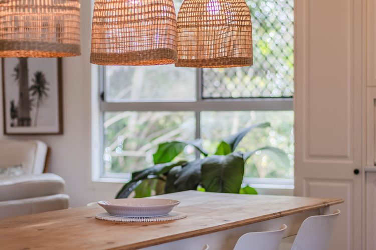 Three Pelicans by the Creek Pottsville– Huge Home