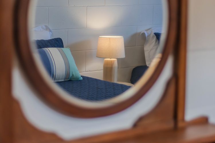 Three Pelicans by the Creek Pottsville– Huge Home