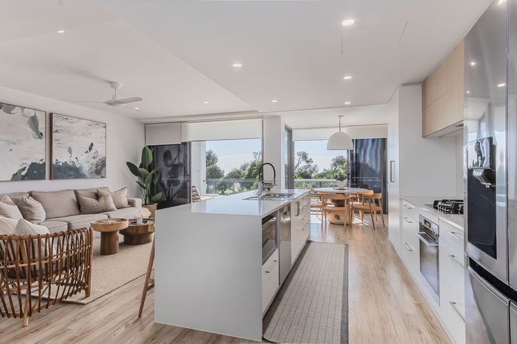 Coastal Haven – Ocean Views on Marine Parade