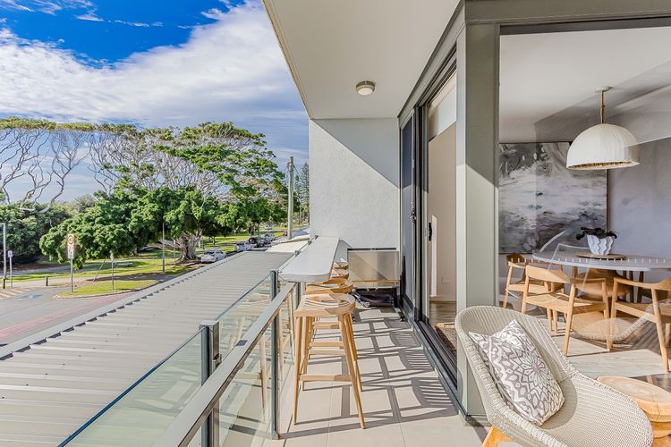 Coastal Haven – Ocean Views on Marine Parade