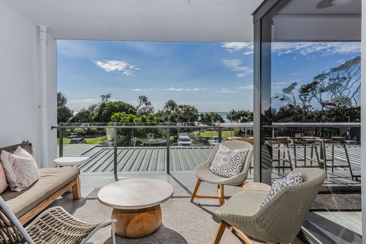 Coastal Haven – Ocean Views on Marine Parade