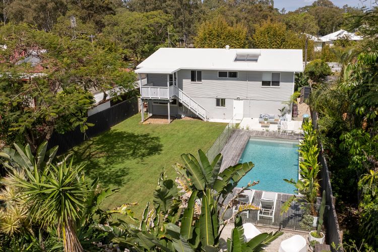 Kingscliff Beach House with Sauna and Pool