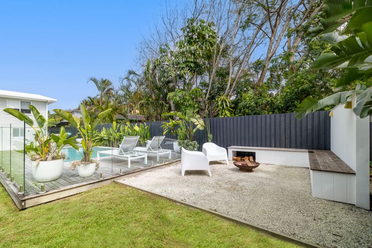 Kingscliff Beach House with Sauna and Pool