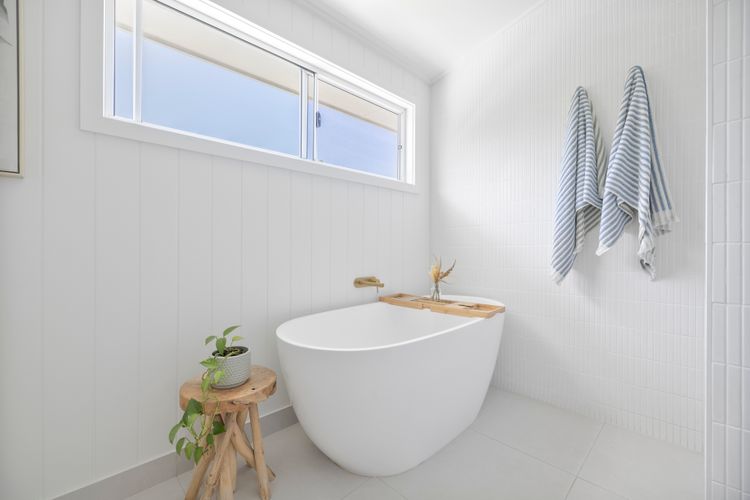 Kingscliff Beach House with Sauna and Pool