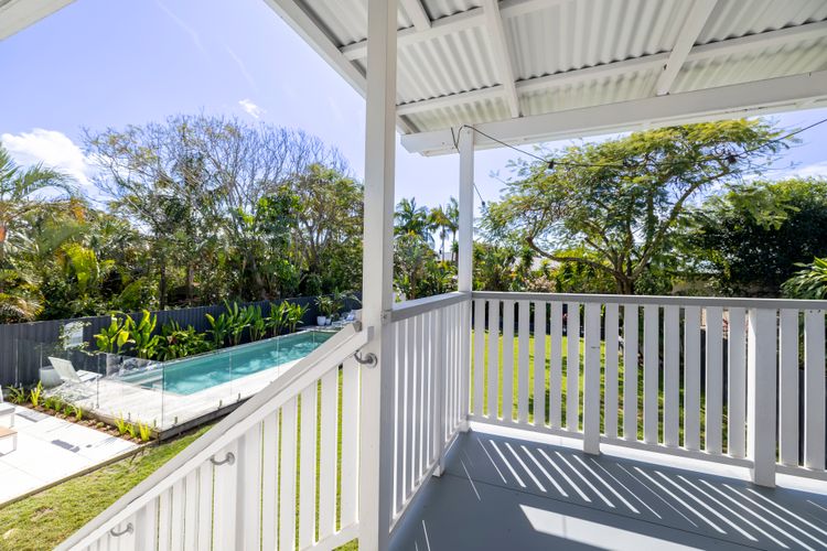 Kingscliff Beach House with Sauna and Pool