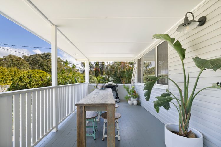 Kingscliff Beach House with Sauna and Pool