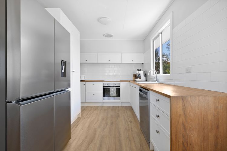 Kingscliff Beach House with Sauna and Pool