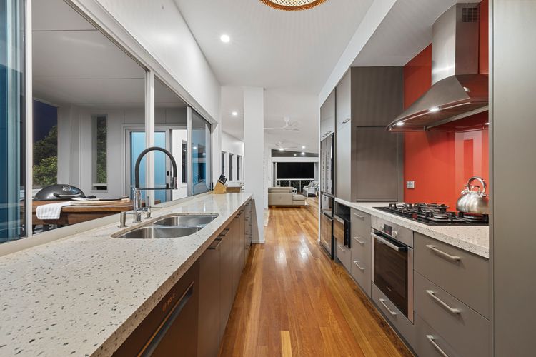 The Boat House- Casuarina Beachfront Home
