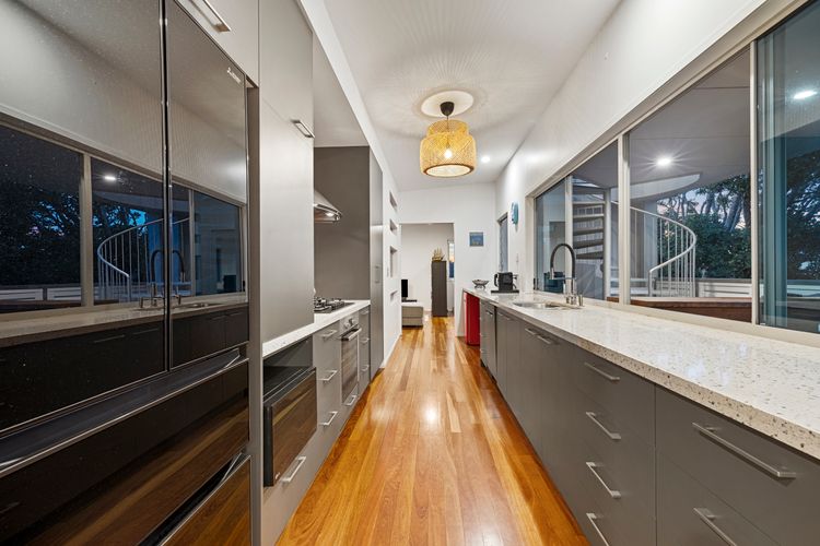 The Boat House- Casuarina Beachfront Home